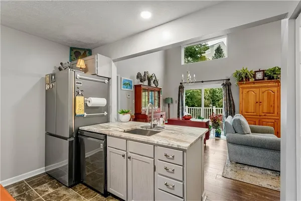 $320,000 | 220 Brae Glen Drive, Canonsburg, PA 15317