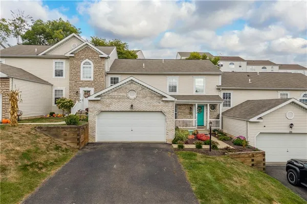 $320,000 | 220 Brae Glen Drive, Canonsburg, PA 15317