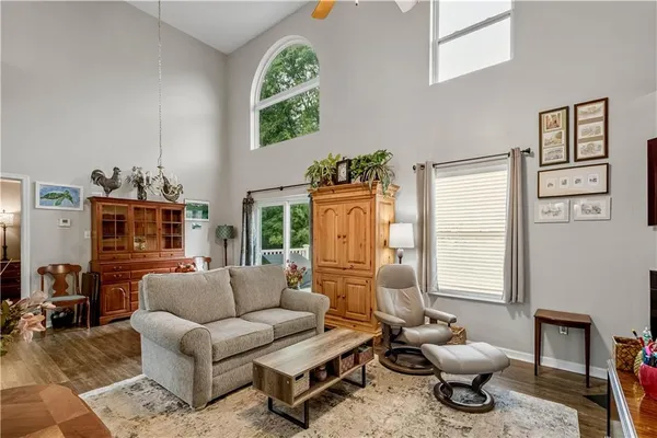 $320,000 | 220 Brae Glen Drive, Canonsburg, PA 15317