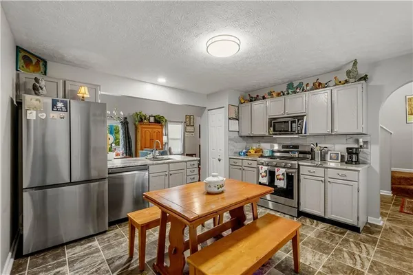 $320,000 | 220 Brae Glen Drive, Canonsburg, PA 15317