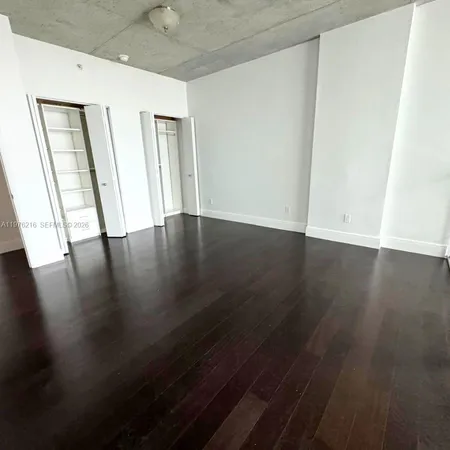 $4,400 | 690 Southwest 1st Court, Unit PHI24, Miami, FL 33130