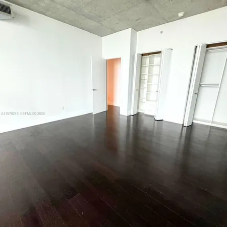 $4,400 | 690 Southwest 1st Court, Unit PHI24, Miami, FL 33130