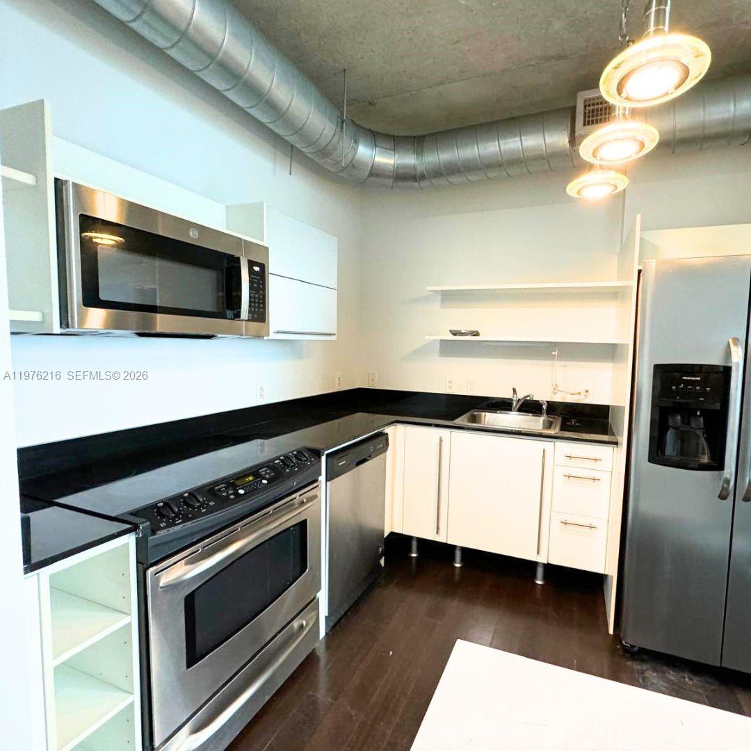 690 Southwest 1st Court, Unit PHI24 Miami, FL 33130 - Photo 3 of 19