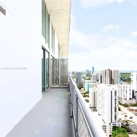 $4,400 | 690 Southwest 1st Court, Unit PHI24, Miami, FL 33130