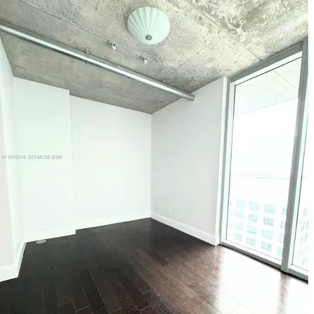 $4,400 | 690 Southwest 1st Court, Unit PHI24, Miami, FL 33130