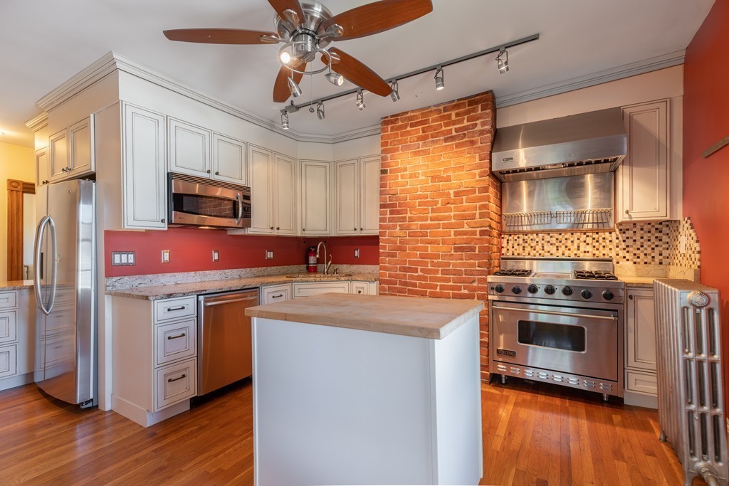 32 Outlook Road, Unit 2 Swampscott, MA 01907 - Photo 14 of 38 Gallery Image 14