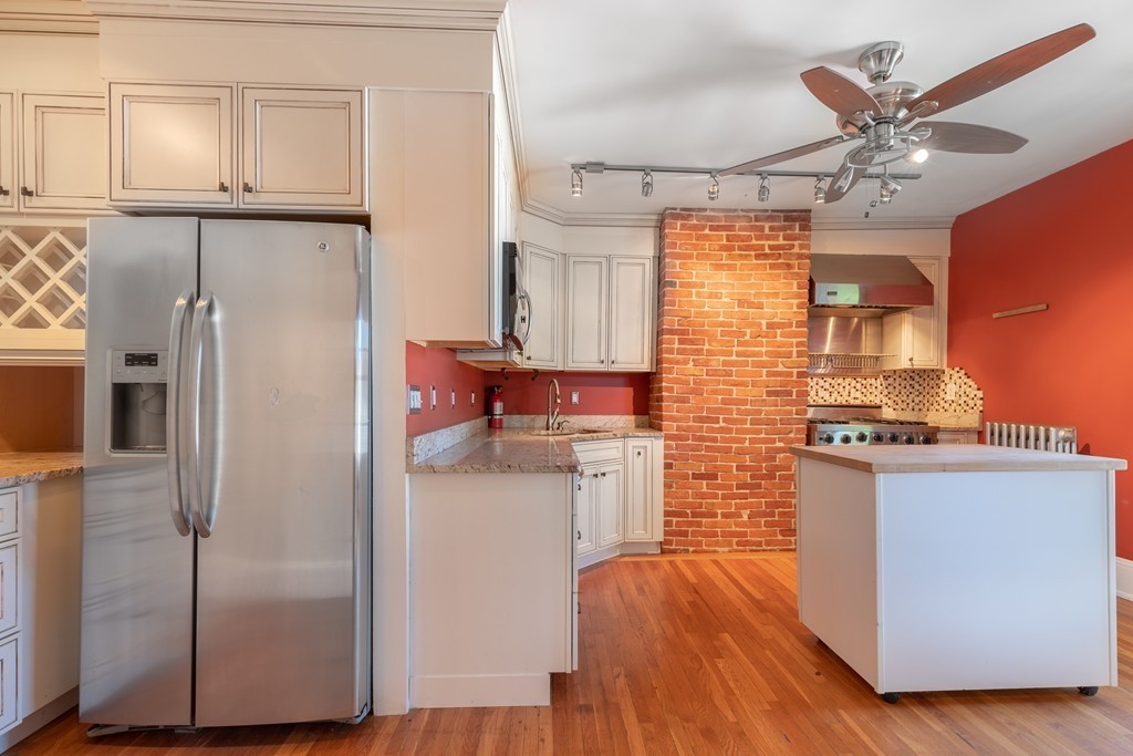 32 Outlook Road, Unit 2 Swampscott, MA 01907 - Photo 15 of 38 Gallery Image 15