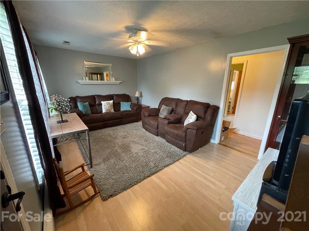 1875 Enon Road Valdese, NC 28690 - Photo 20 of 44 Gallery Image 20
