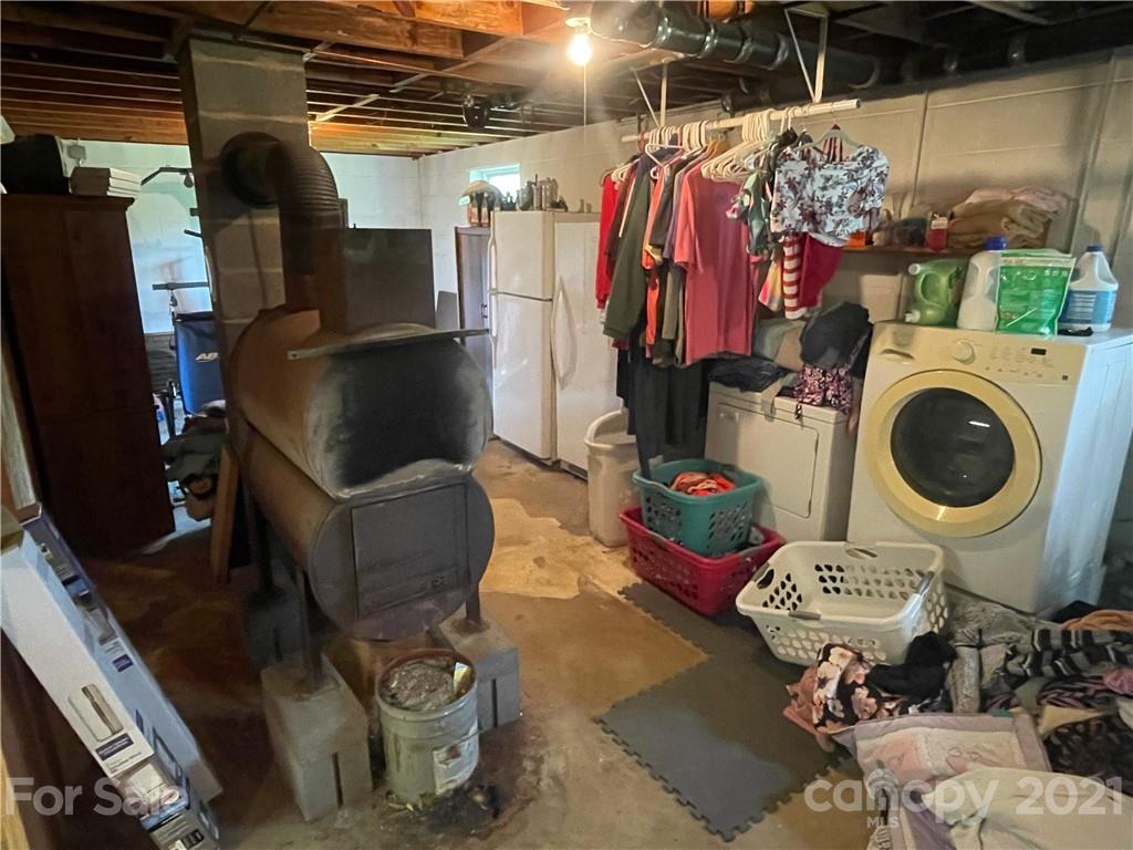 1875 Enon Road Valdese, NC 28690 - Photo 32 of 44 Gallery Image 32