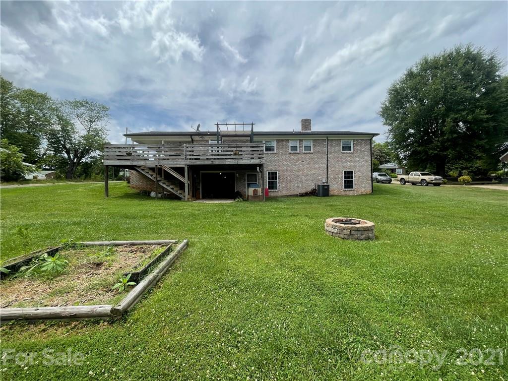 1875 Enon Road Valdese, NC 28690 - Photo 40 of 44 Gallery Image 40