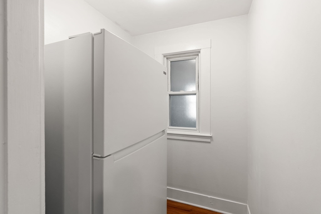 7 Rockwell Street, Unit 1 Boston, MA 02124 - Photo 8 of 27