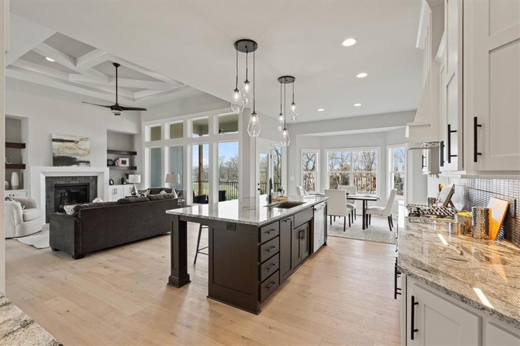 4446 Tee Box Drive Basehor, KS 66007 - Photo 12 of 48