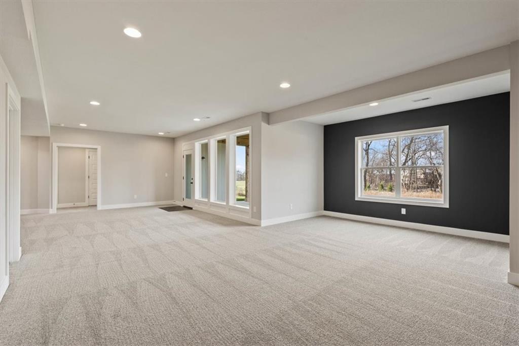 4446 Tee Box Drive Basehor, KS 66007 - Photo 30 of 48