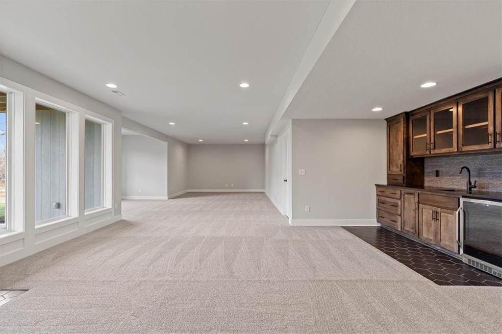 4446 Tee Box Drive Basehor, KS 66007 - Photo 31 of 48