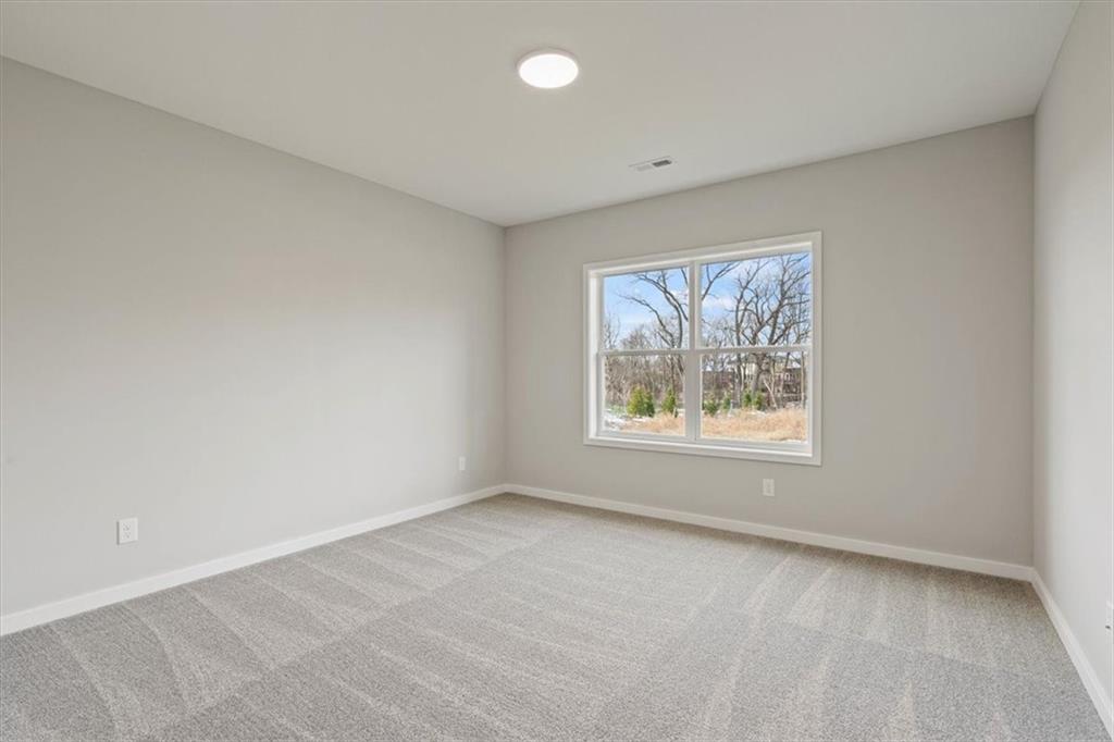 4446 Tee Box Drive Basehor, KS 66007 - Photo 35 of 48