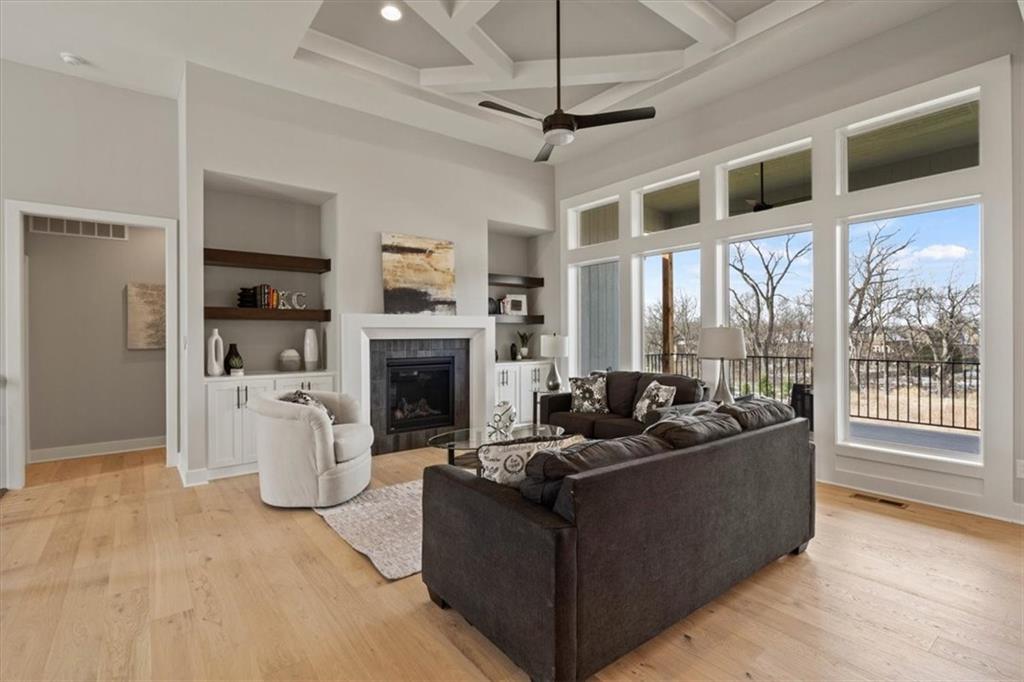 4446 Tee Box Drive Basehor, KS 66007 - Photo 7 of 48