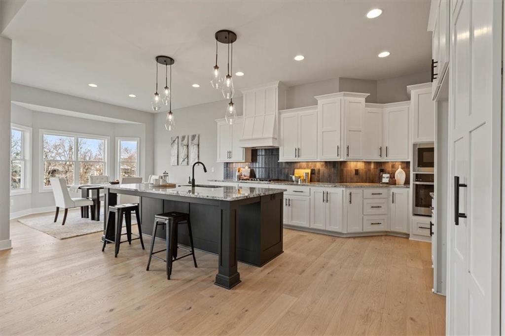 4446 Tee Box Drive Basehor, KS 66007 - Photo 9 of 48