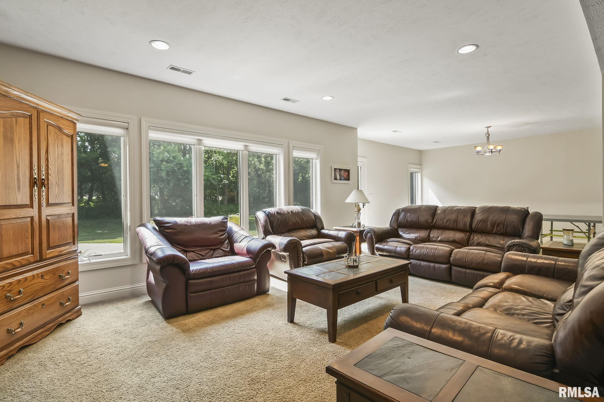 6309 Wind Tree Road Springfield, IL 62712 - Photo 34 of 62