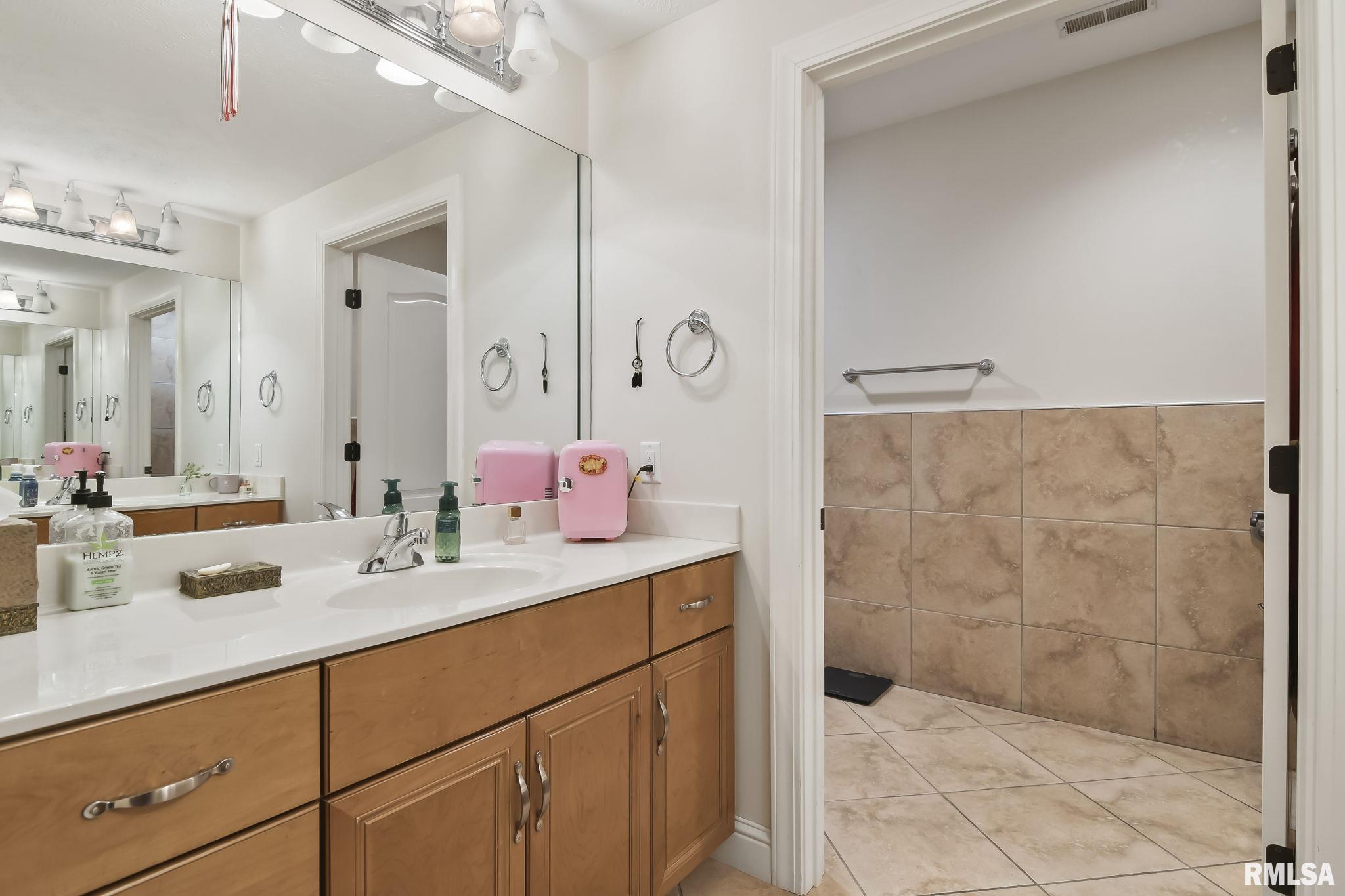 6309 Wind Tree Road Springfield, IL 62712 - Photo 44 of 62