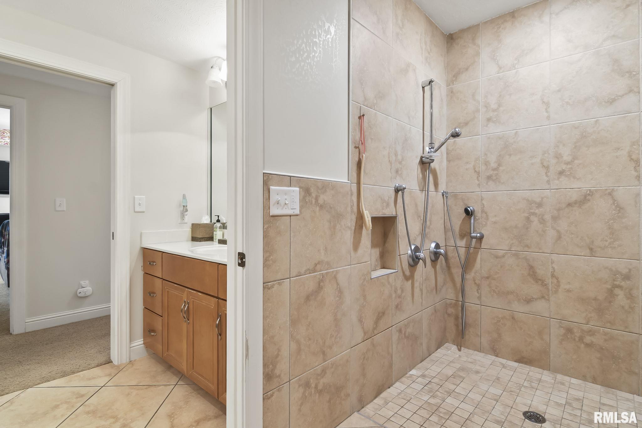 6309 Wind Tree Road Springfield, IL 62712 - Photo 45 of 62