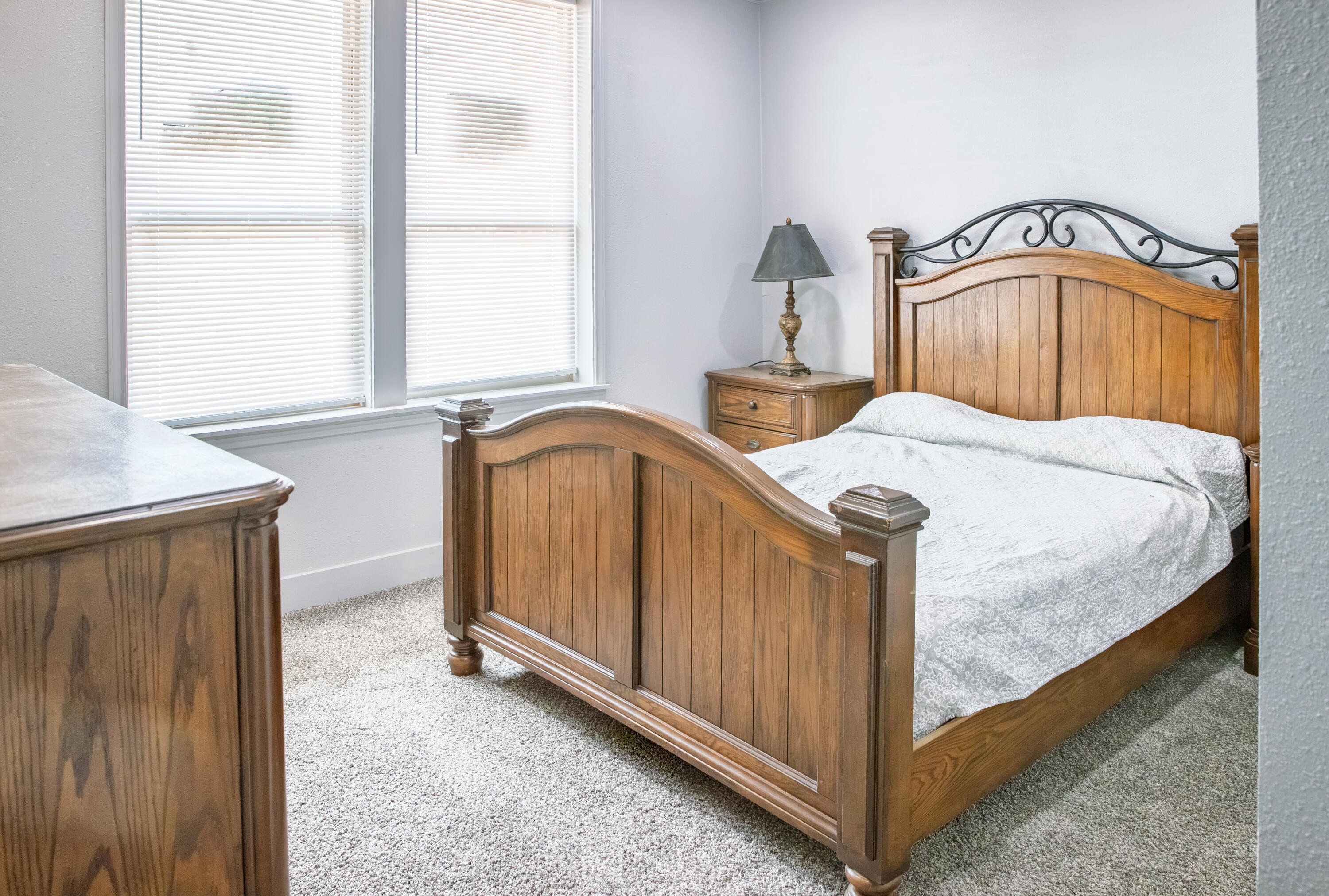 8233 County Road 6440 Lubbock, TX 79416 - Photo 13 of 25 Guest bed