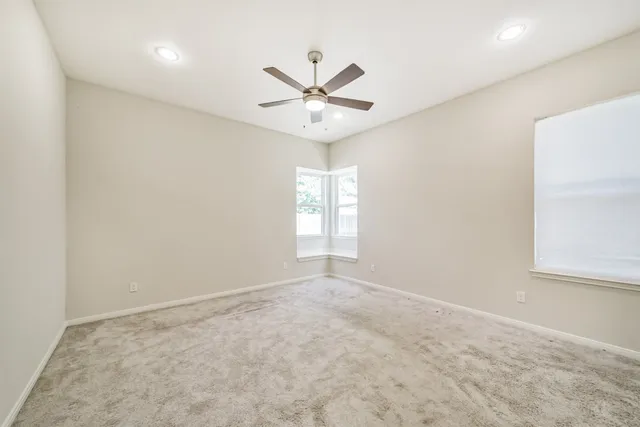 $1,940 | 10334 Solitaire Circle, Houston, TX 77070