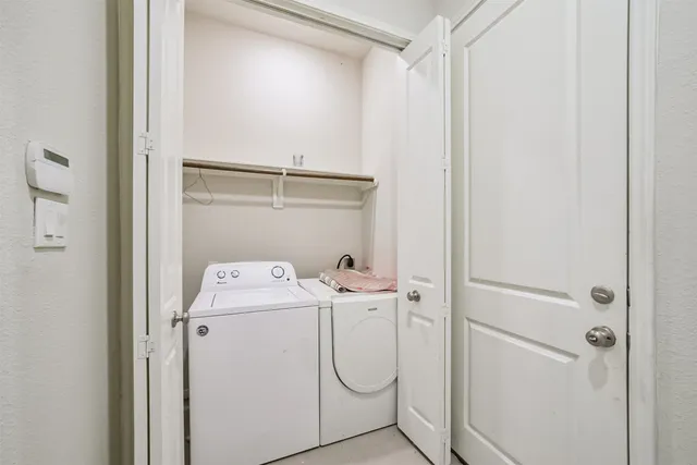 $1,940 | 10334 Solitaire Circle, Houston, TX 77070