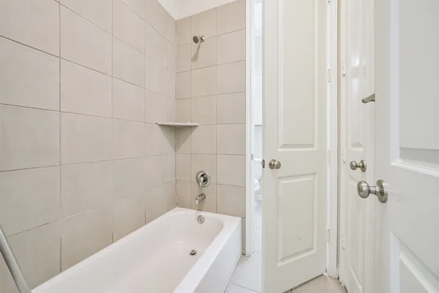 $1,940 | 10334 Solitaire Circle, Houston, TX 77070