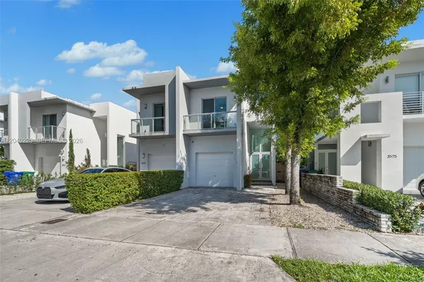$7,998 | 3567 Southwest 1st Avenue, Unit 3567, Miami, FL 33145