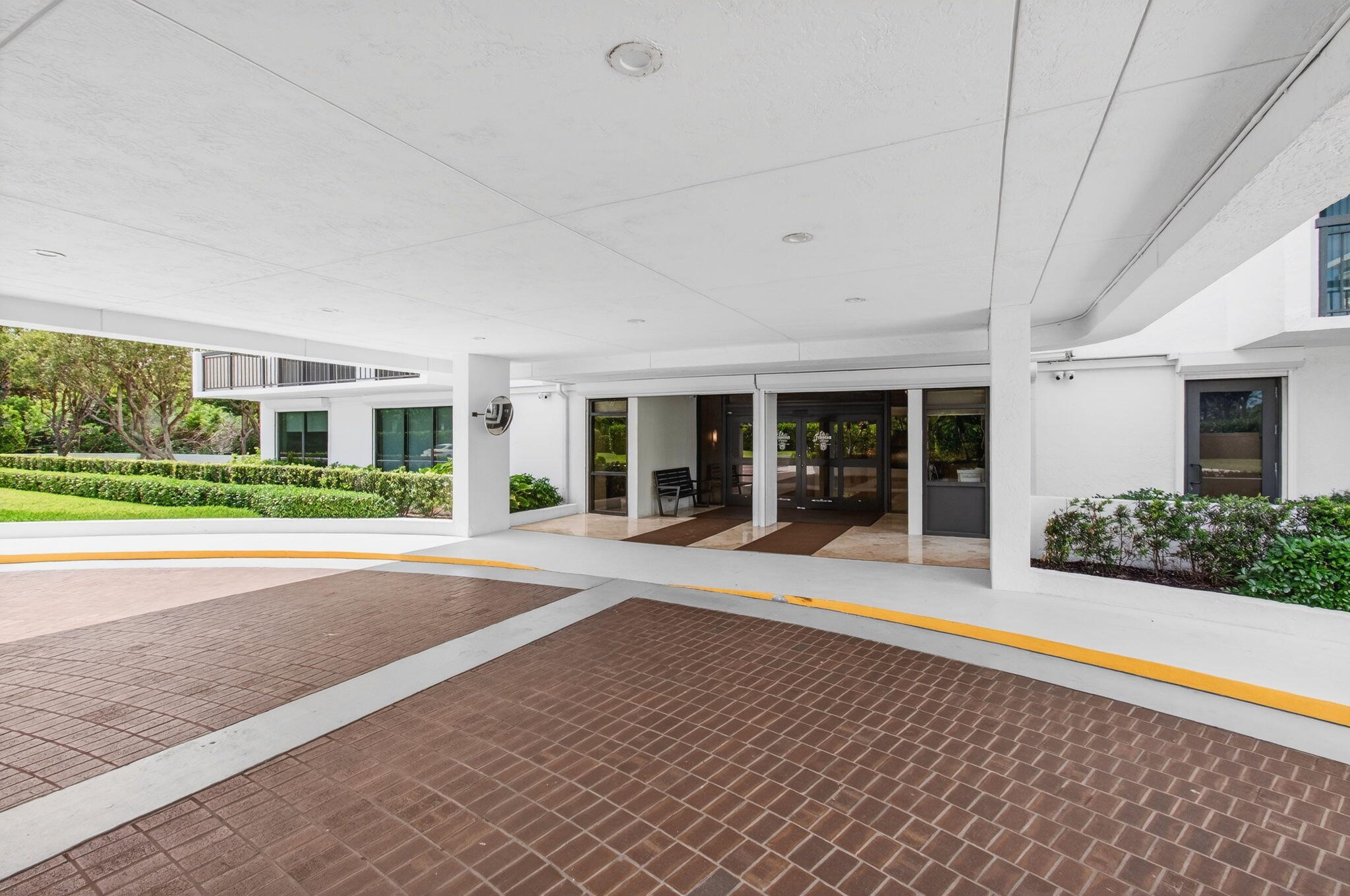 2001 North Ocean Boulevard, Unit 305 Boca Raton, FL 33431 - Photo 3 of 40 .