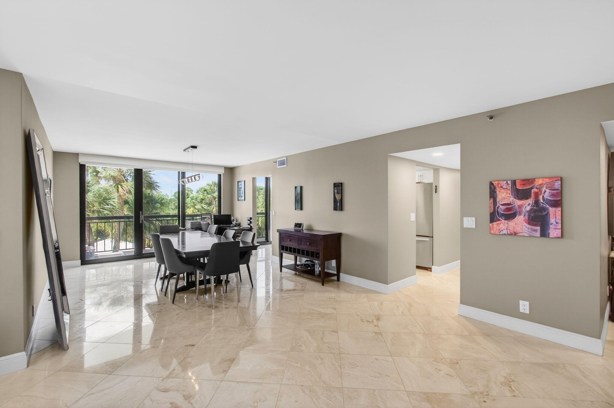 2001 North Ocean Boulevard, Unit 305 Boca Raton, FL 33431 - Photo 7 of 40 .