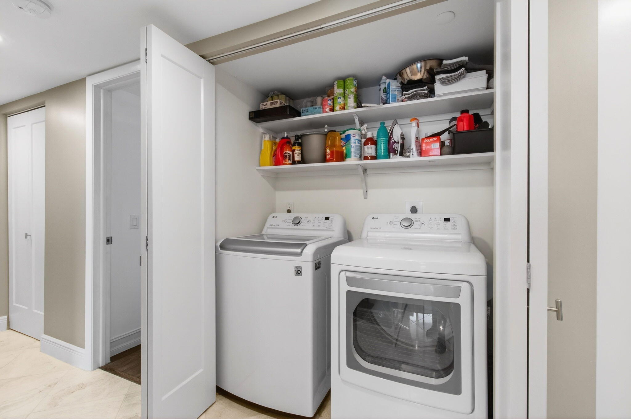 2001 North Ocean Boulevard, Unit 305 Boca Raton, FL 33431 - Photo 8 of 40 In Unit Washer & Dryer
