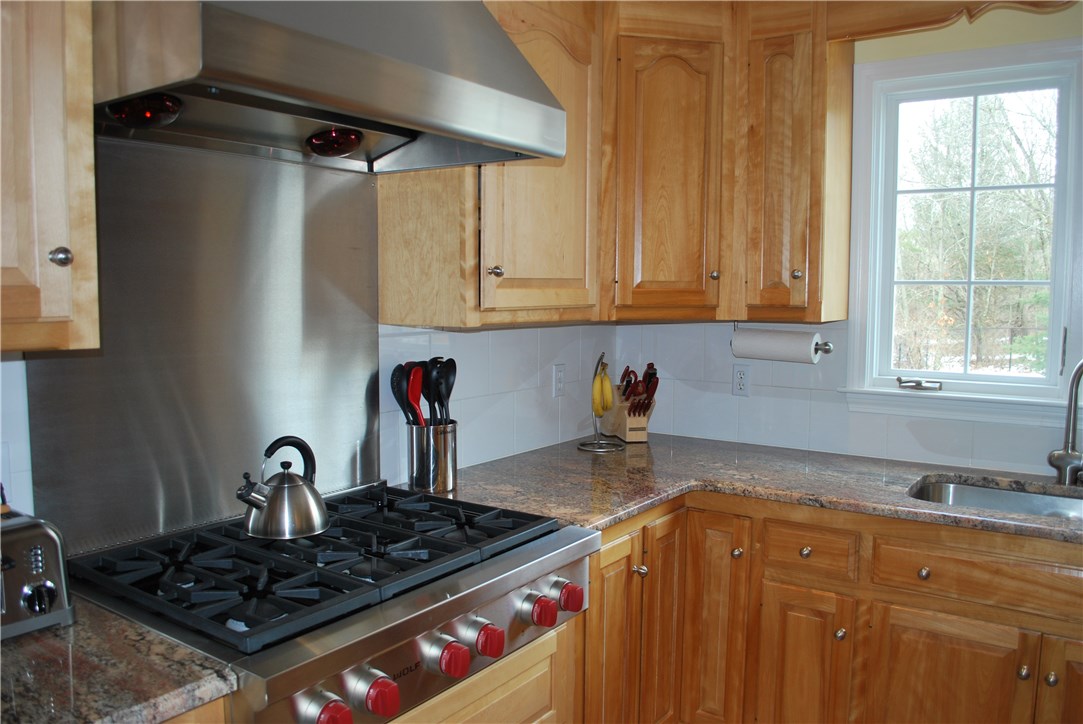 3729 Diamond Hill Road Cumberland, RI 02864 - Photo 10 of 39