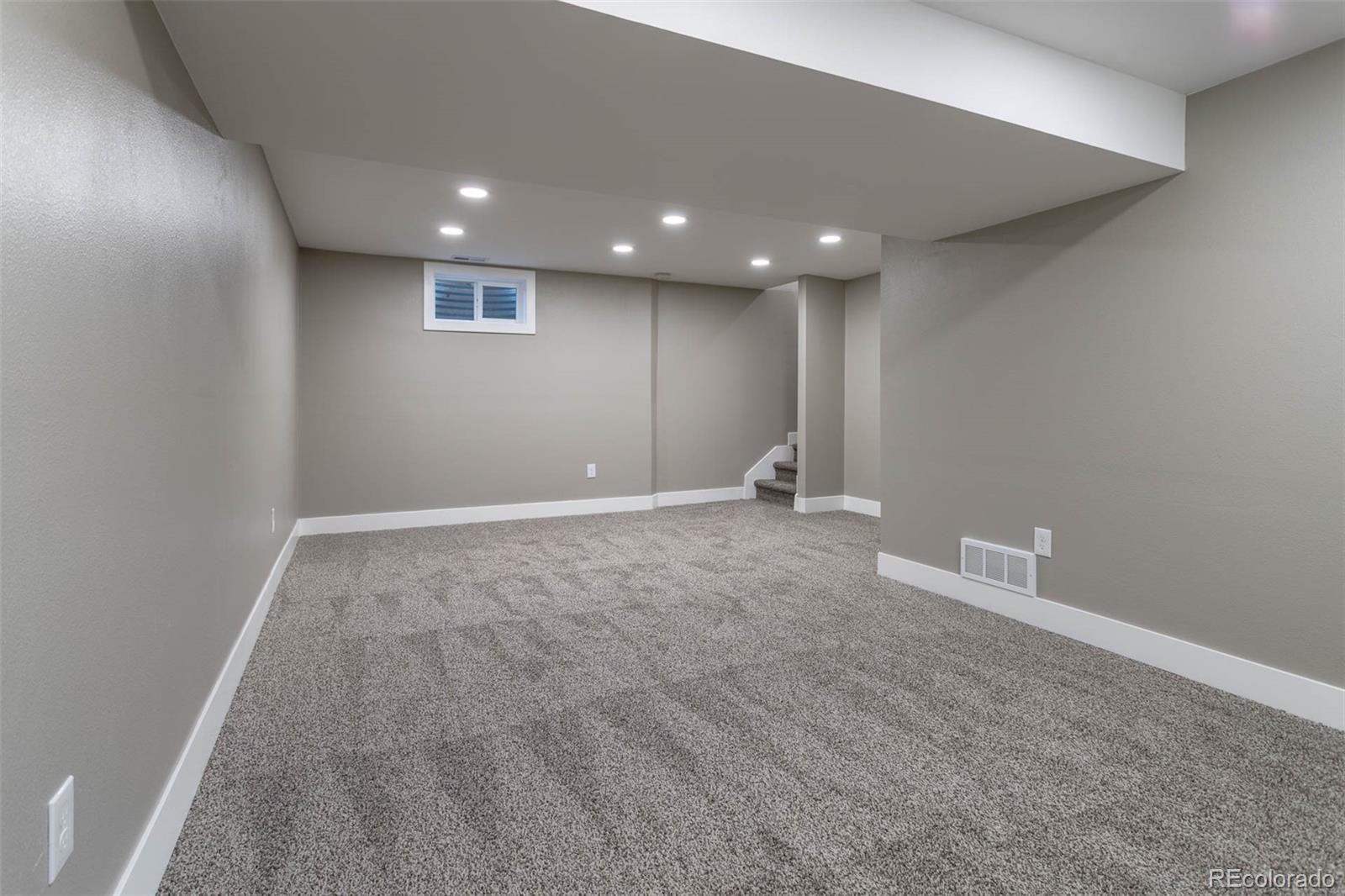 4465 South Eagle Circle Aurora, CO 80015 - Photo 21 of 26 a view of room