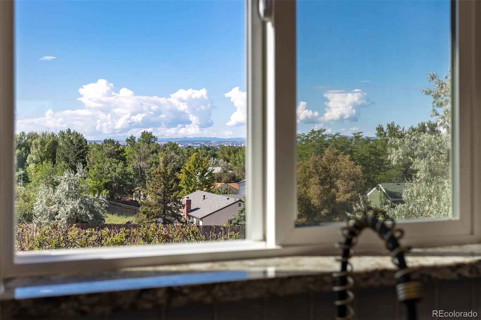 4465 South Eagle Circle Aurora, CO 80015 - Photo 8 of 26 a view of a window