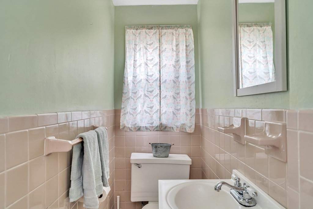 505 Baker Street Boston, MA 02132 - Photo 17 of 27