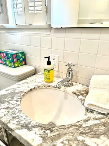 $11,000 | 1009 North Bay Front, Newport Beach, CA 92662