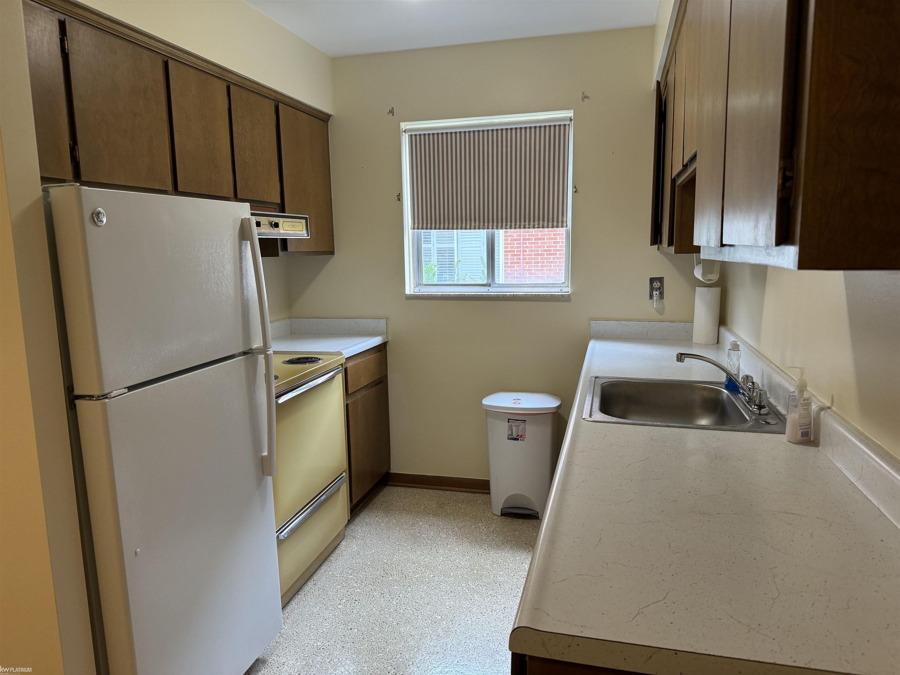 15229 East 9 Mile Road, Unit 1B Eastpointe, MI 48021 - Photo 8 of 16