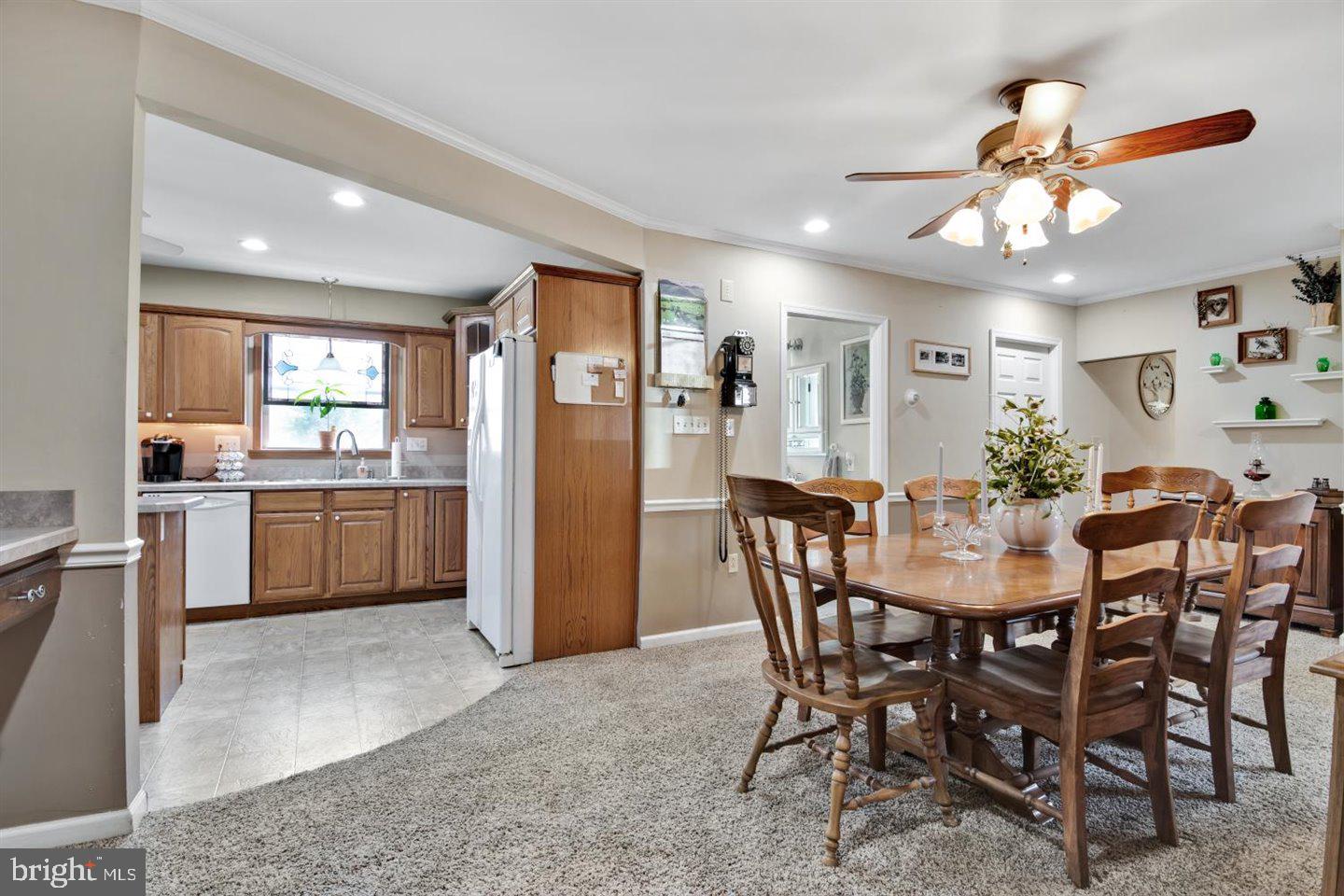8 Walnut Lane Clementon, NJ 08021 - Photo 11 of 45 Dining area