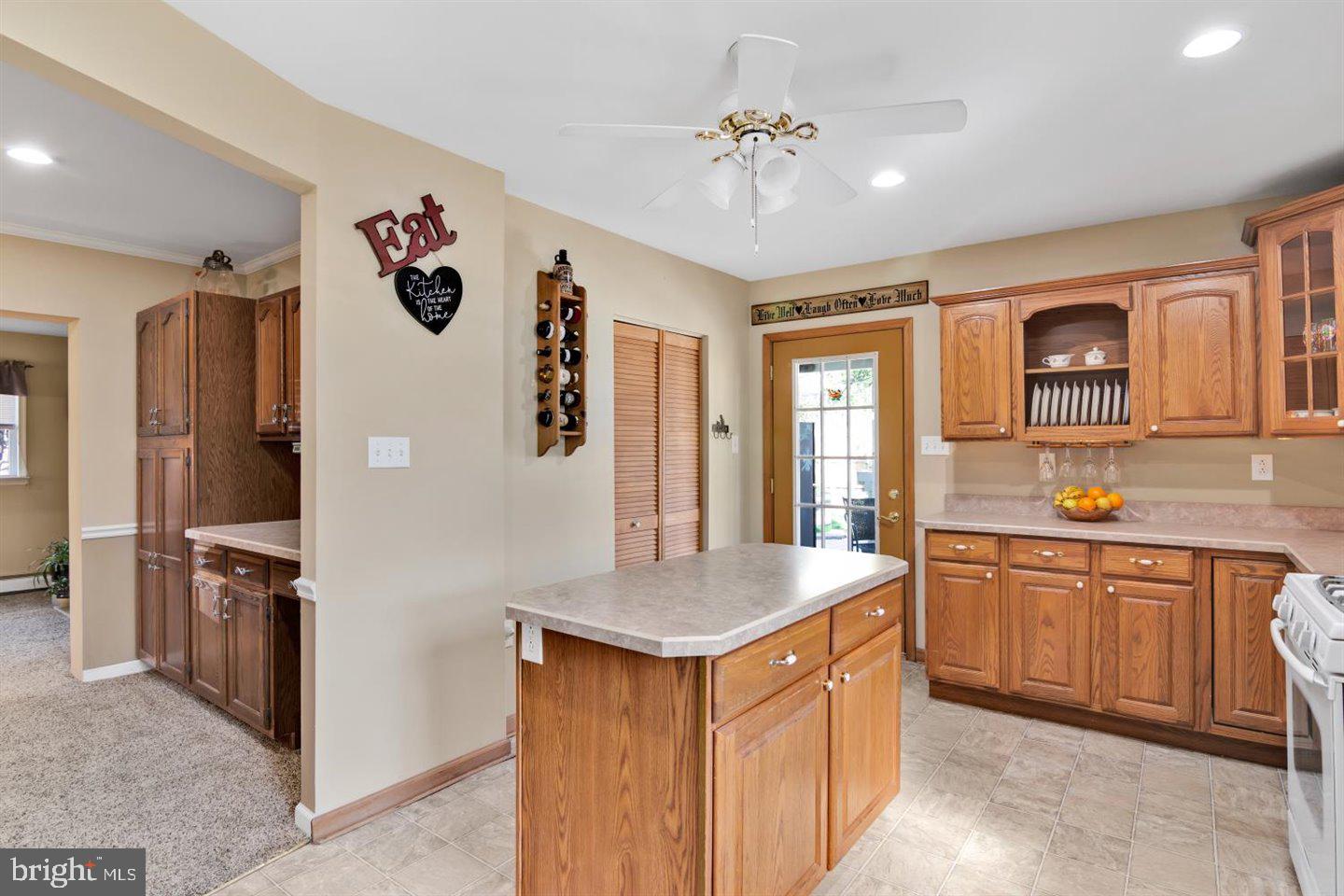 8 Walnut Lane Clementon, NJ 08021 - Photo 16 of 45 Kitchen