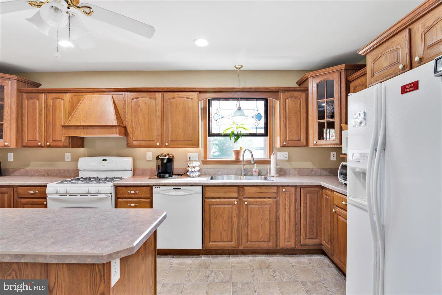 8 Walnut Lane Clementon, NJ 08021 - Photo 21 of 45 Kitchen