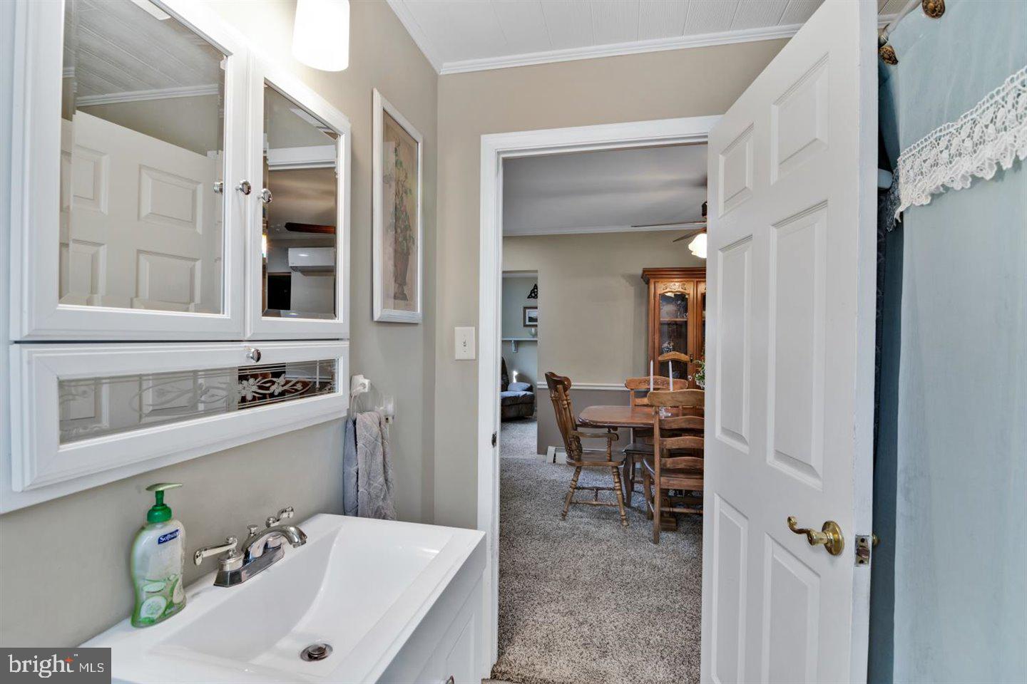 8 Walnut Lane Clementon, NJ 08021 - Photo 23 of 45 Full bath