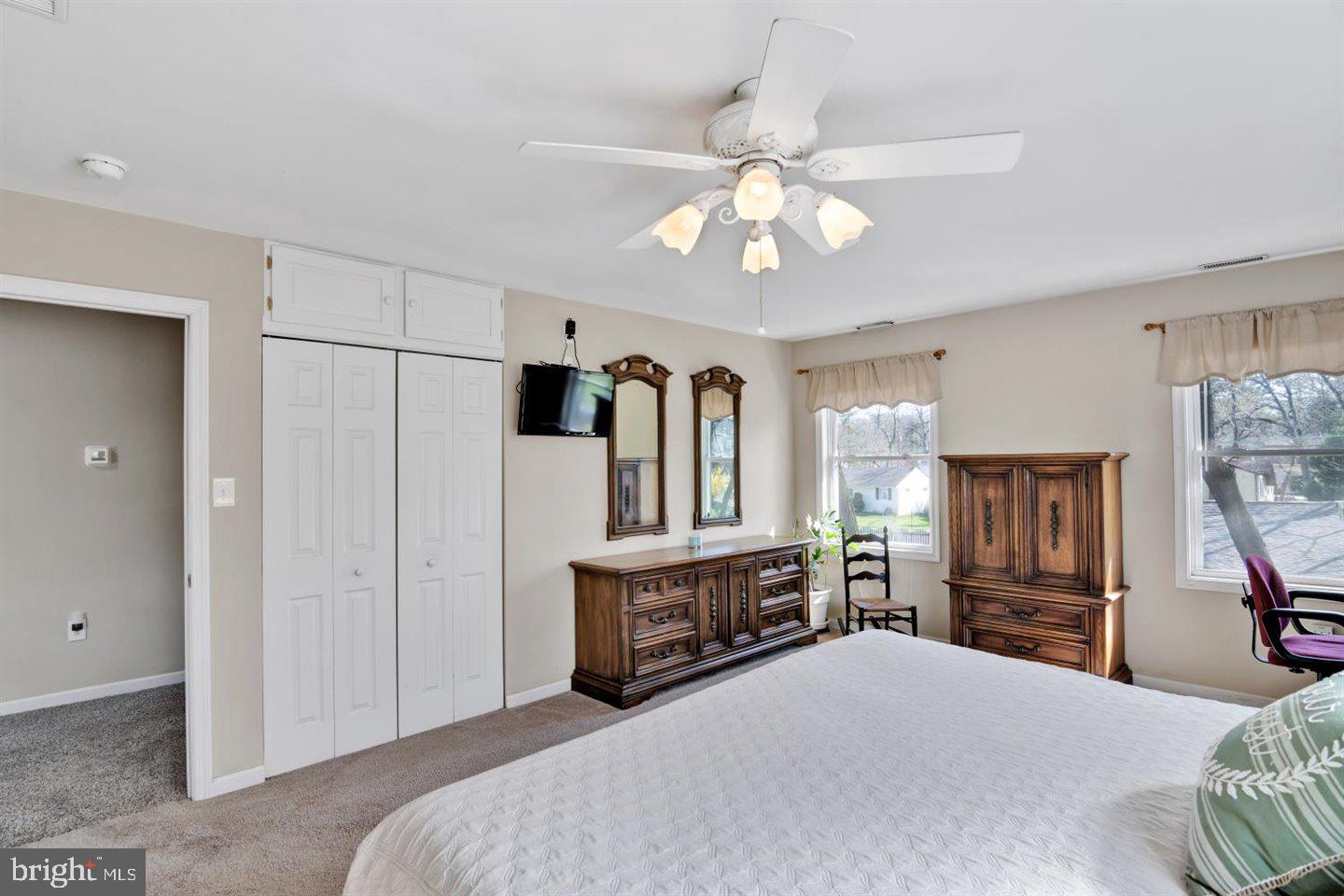 8 Walnut Lane Clementon, NJ 08021 - Photo 27 of 45 Master suite