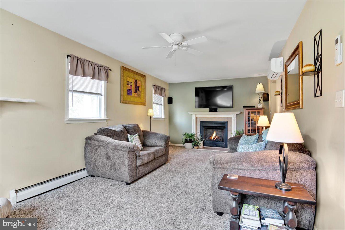 8 Walnut Lane Clementon, NJ 08021 - Photo 7 of 45 Living room with gas fireplace