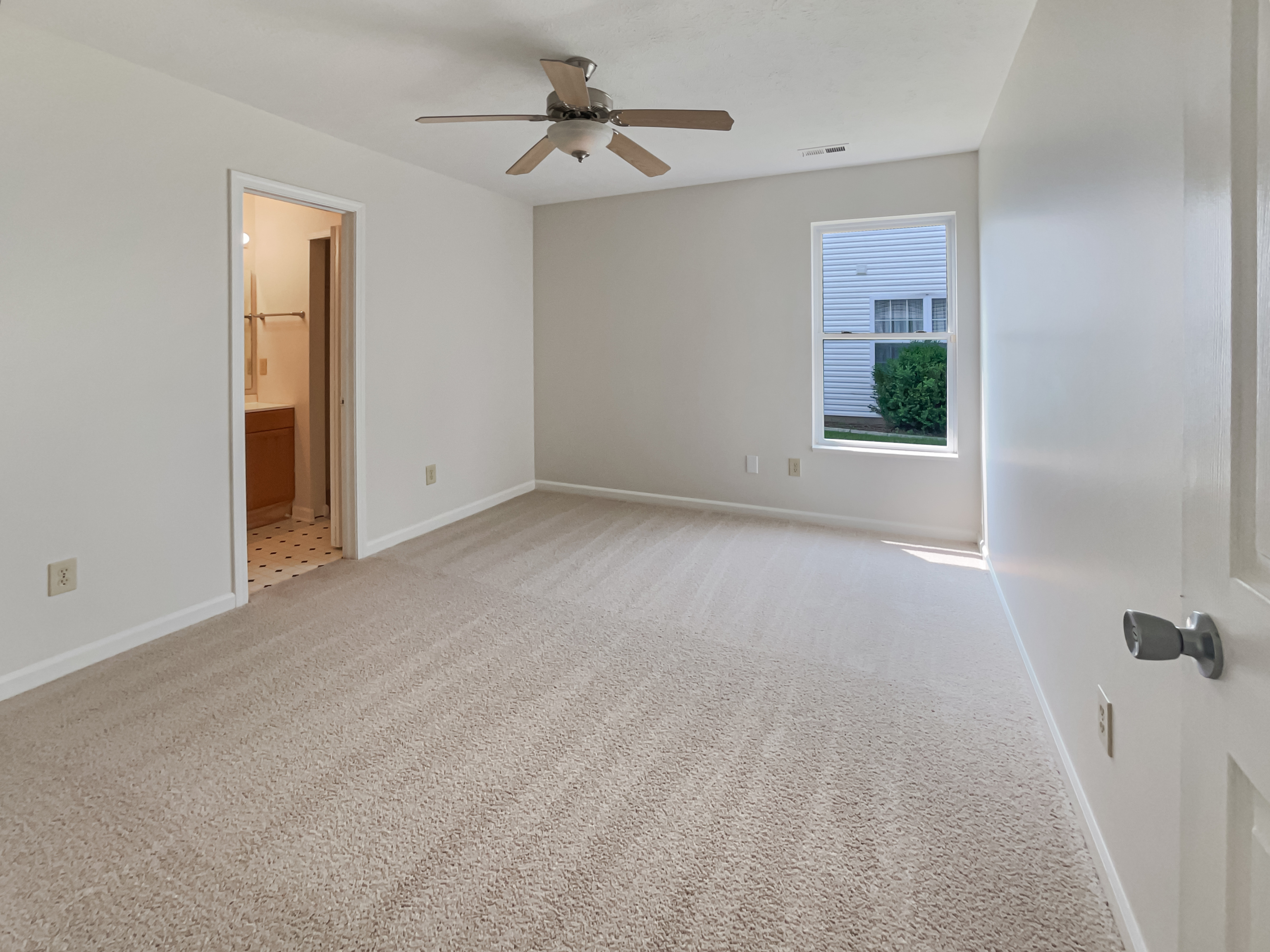 6108 Rocky Road Anderson, IN 46013 - Photo 9 of 21 Gallery Image 9