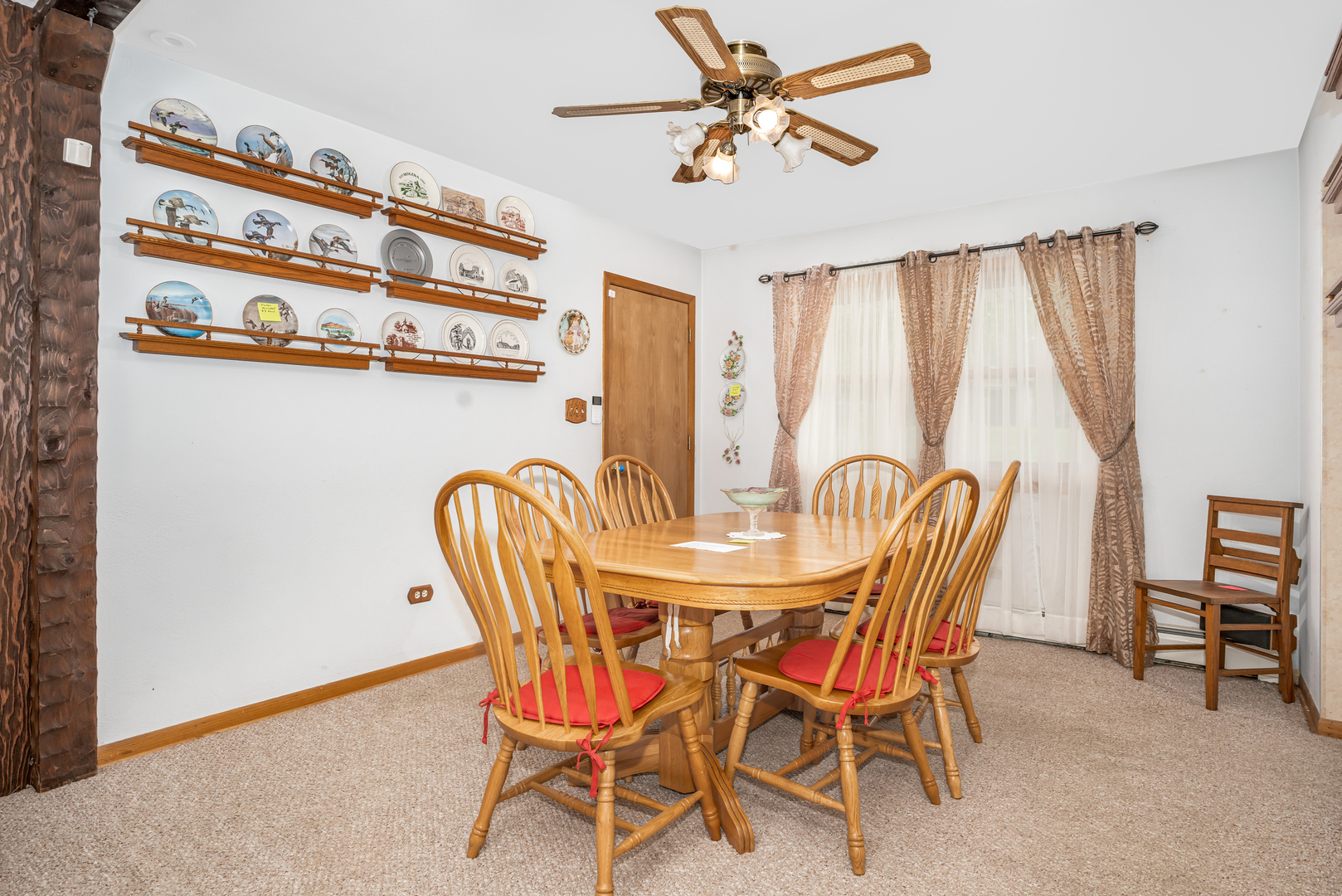 11025 Bryant Road Mokena, IL 60448 - Photo 6 of 21 a dining room with furniture and window