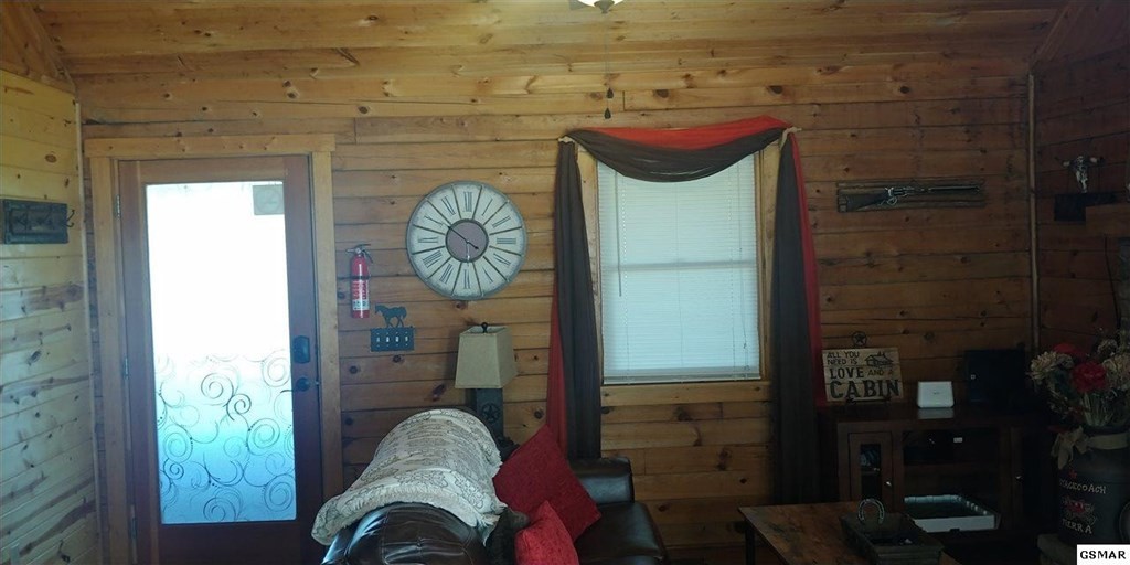 1724 Ridgecrest Drive Sevierville, TN 37876 - Photo 3 of 9 Gallery Image 3