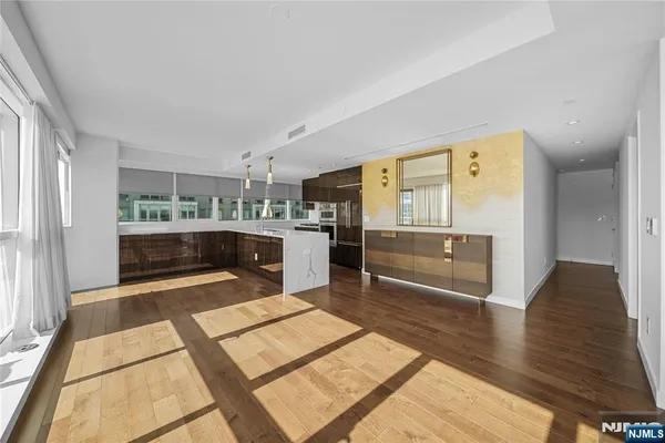 $9,500 | 800 Ave At Port Imperial, Unit 619, Weehawken, NJ 07086
