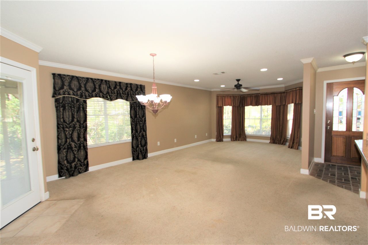 950 McNeil Avenue Mobile, AL 36609 - Photo 3 of 16