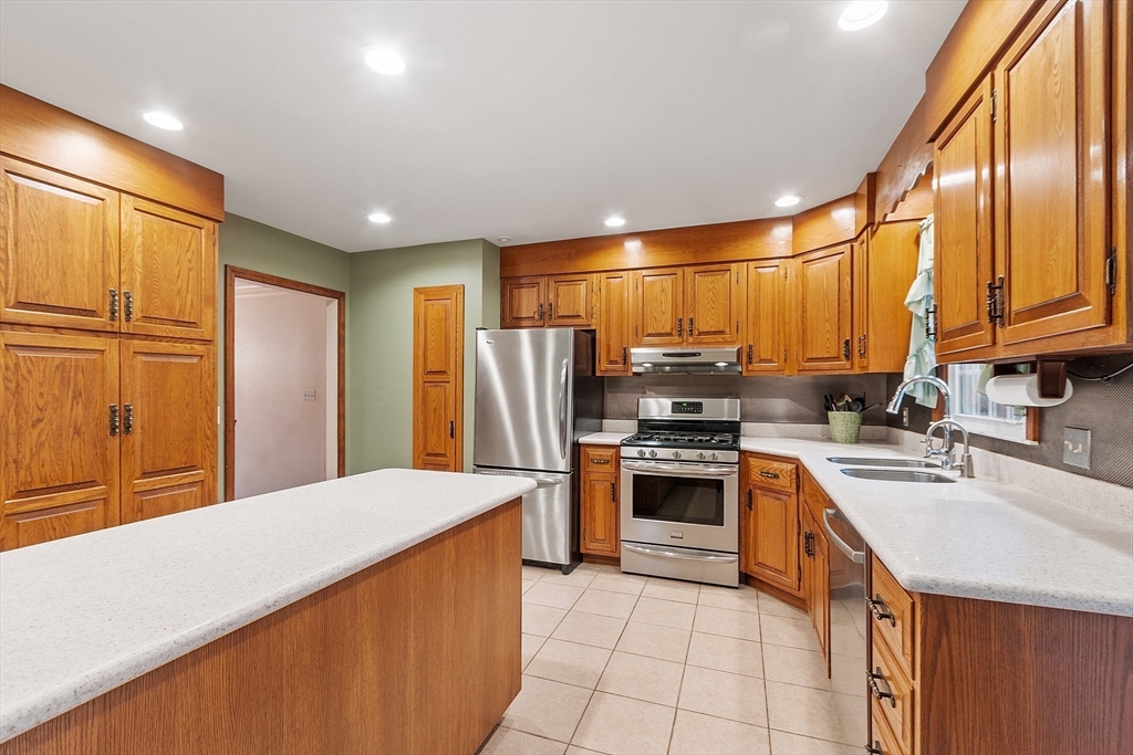 28 Bailey Road Townsend, MA 01474 - Photo 8 of 42
